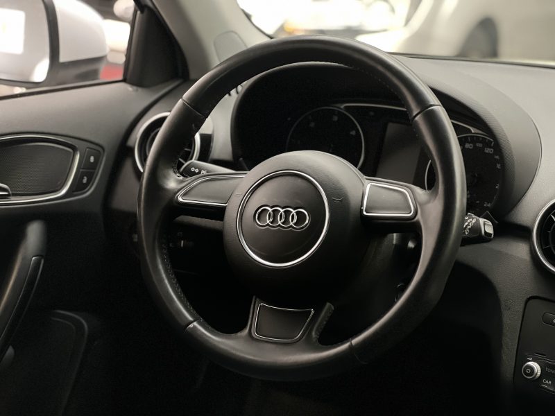 AUDI A1 SPORTBACK 1.6 TDI 90CH S-LINE