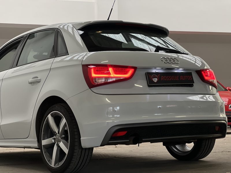 AUDI A1 SPORTBACK 1.6 TDI 90CH S-LINE