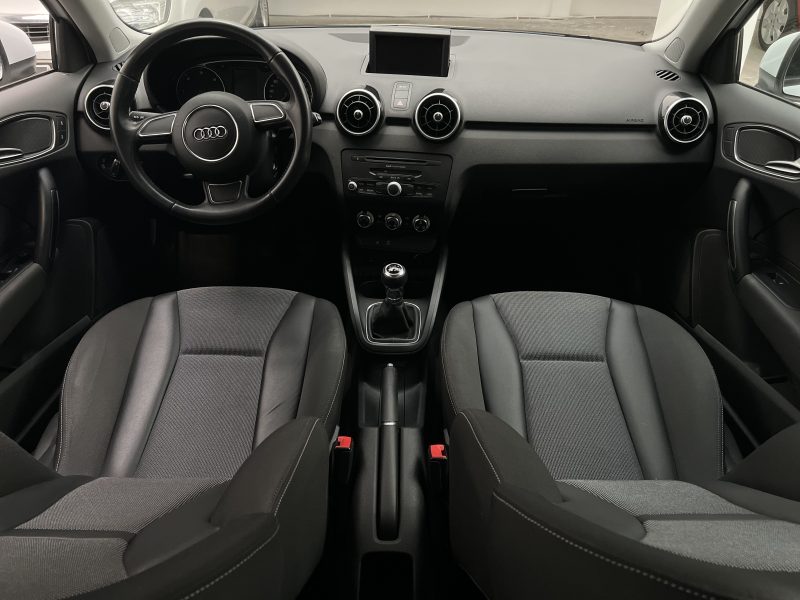 AUDI A1 SPORTBACK 1.6 TDI 90CH S-LINE