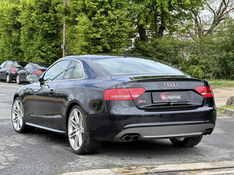 AUDI S5 2010