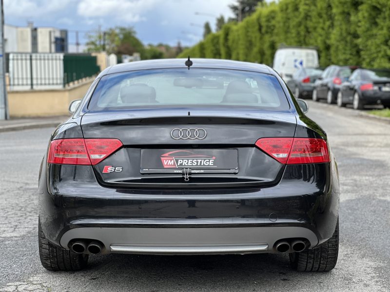 AUDI S5 2010