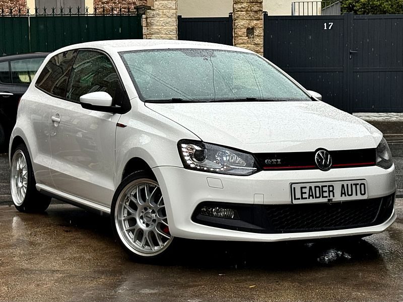 Volkswagen  Polo  2012