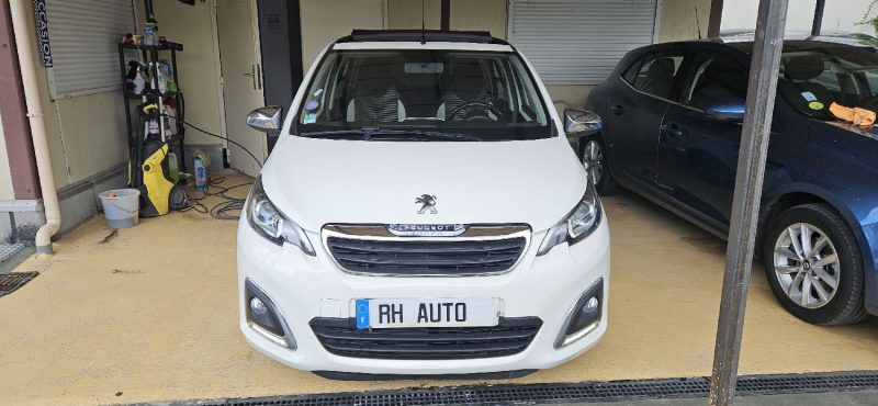 PEUGEOT 108 