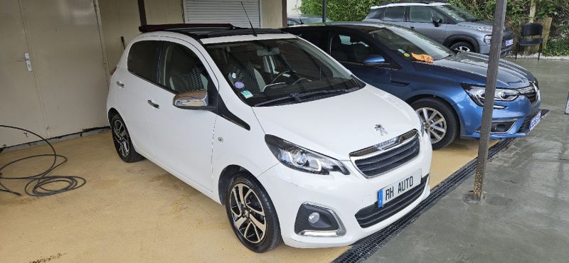 PEUGEOT 108 