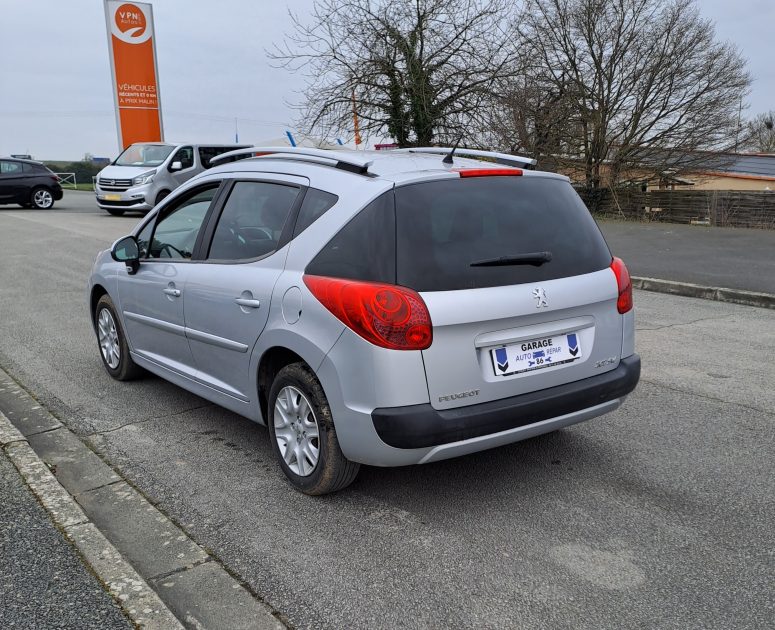 PEUGEOT 207 SW 2012