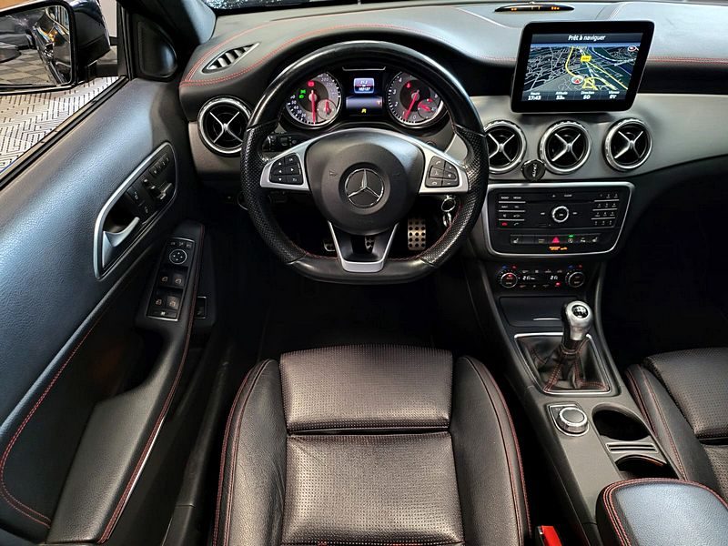 MERCEDES CLASSE GLA 200 156cv FASCINATION / TOIT OUVRANT+APPLE CARPLAY+SIEGE CHAUFFANT/