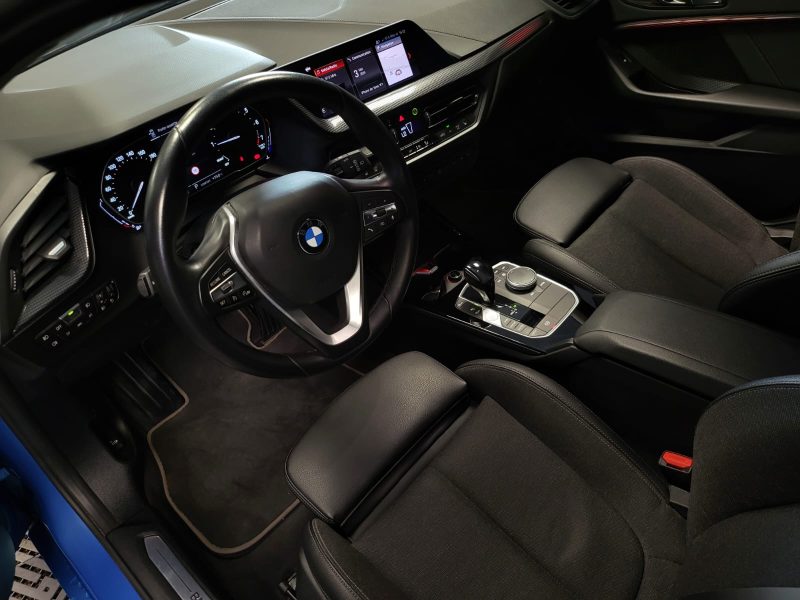 BMW SERIE 1 118i 140cv SPORT / FULL ENTRETIEN BMW+2ÈMAIN MAINCAMÉRA DE RECUL+CARPLAY+