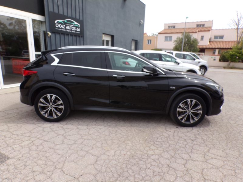 INFINITI QX30 2016