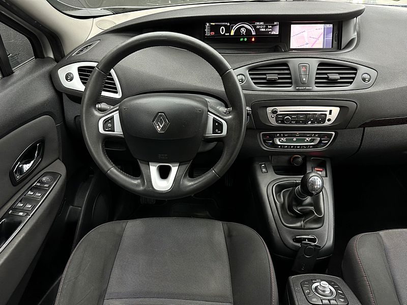 RENAULT SCENIC III 2012