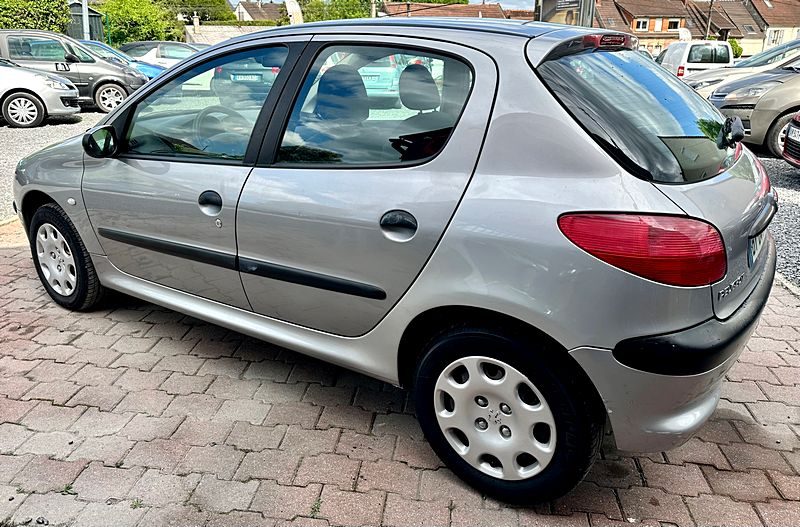 PEUGEOT 206 1.4L i 75cv BASE *101.000kms / REVISER_GARANTIE