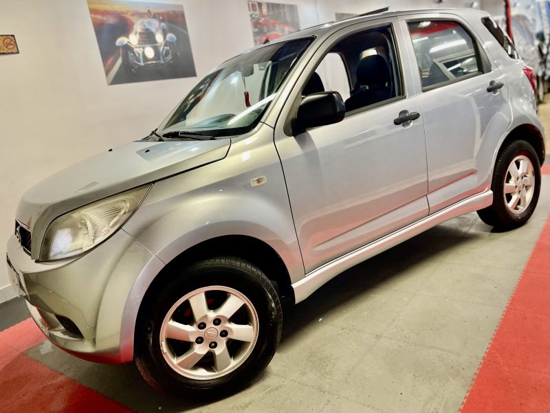 DAIHATSU TERIOS/1.5i 105CV/4X4/CLIM/CHAINE DISTRIB/151000KM/TRES PROPRE