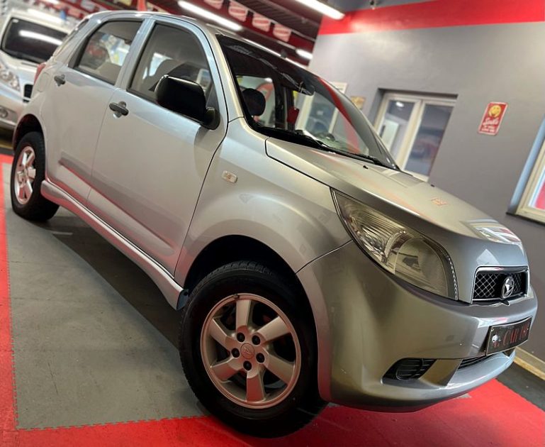 DAIHATSU TERIOS/1.5i 105CV/4X4/CLIM/CHAINE DISTRIB/151000KM/TRES PROPRE