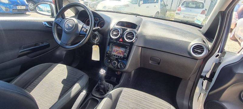 OPEL CORSA D 2014