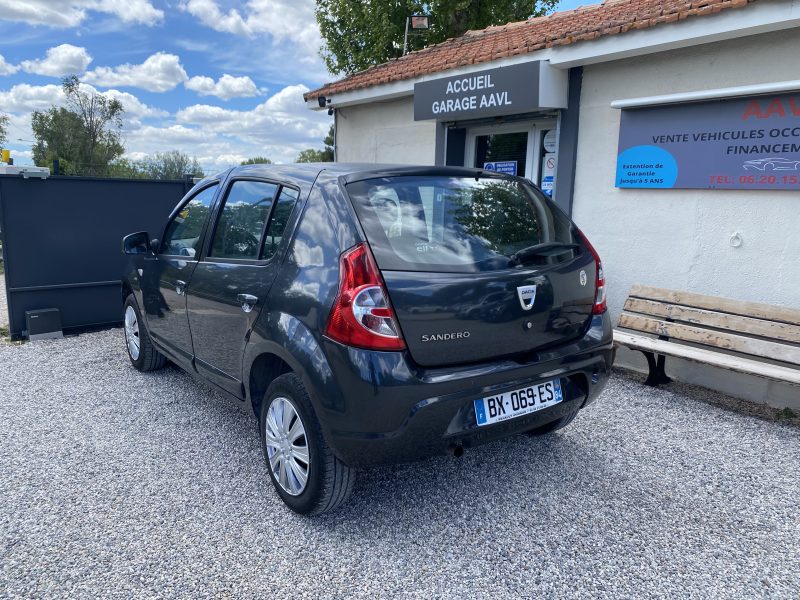 DACIA SANDERO 2011