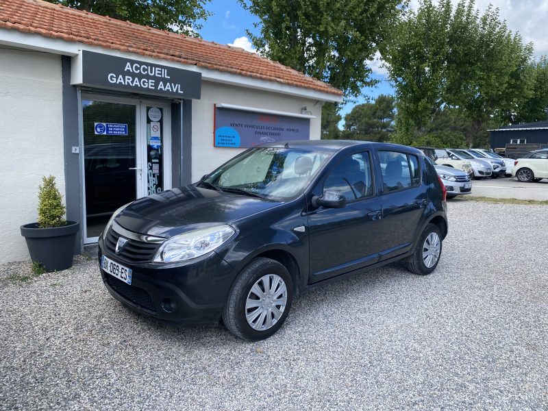 DACIA SANDERO 2011