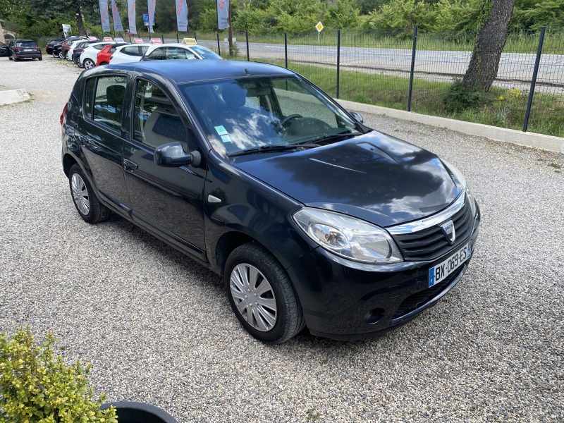 DACIA SANDERO 2011