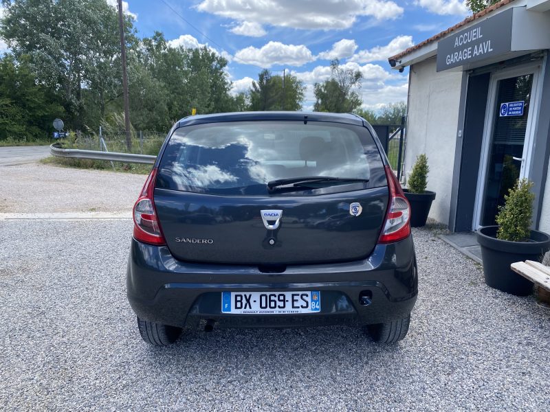 DACIA SANDERO 2011