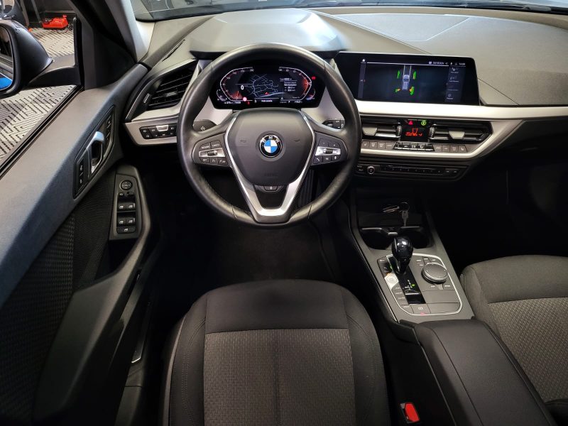 BMW SERIE 1 118i 136cv SURÉQUIPÉ / TOIT OUVRANT+FULL ENTRETIEN BMW+CARPLAY+CAMÉRA 360°+1ERE M