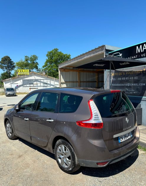 RENAULT SCENIC 7 PLACES 2011