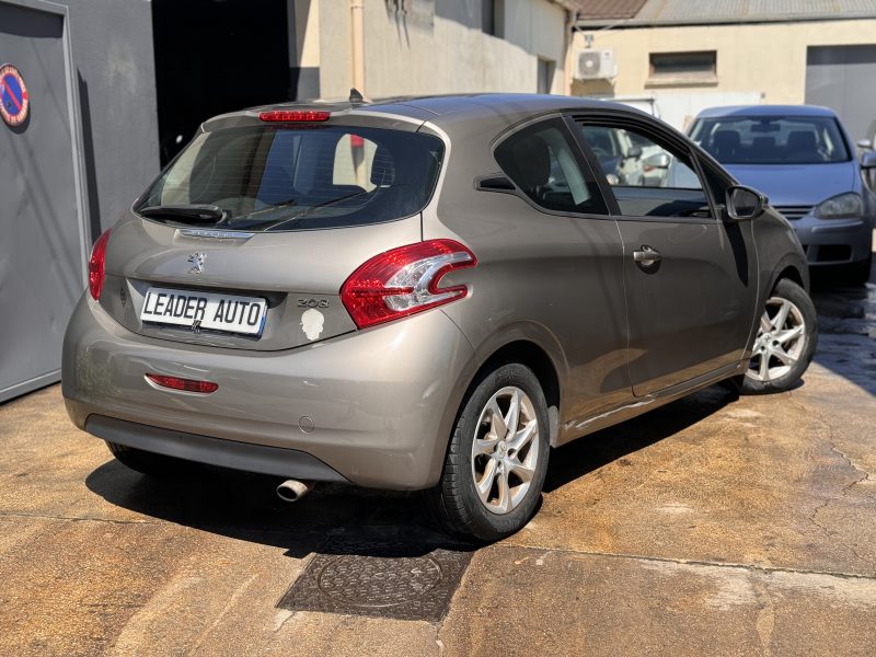 Peugeot 208  208 1.4 ESS Active PAYER EN 4X 