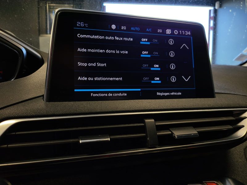 PEUGEOT 3008 1.2 PURETECH BVM6 130cv ALLURE PACK / SUIVI COMPLET / I-COCKPIT / CARPLAY / CAMERA