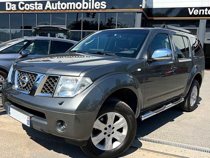 NISSAN PATHFINDER III 4WD 2.5 DCI 174 BOITE AUTO 7 PLACES ATTELAGE EXCELLENT ETAT - Garantie 12 Mois