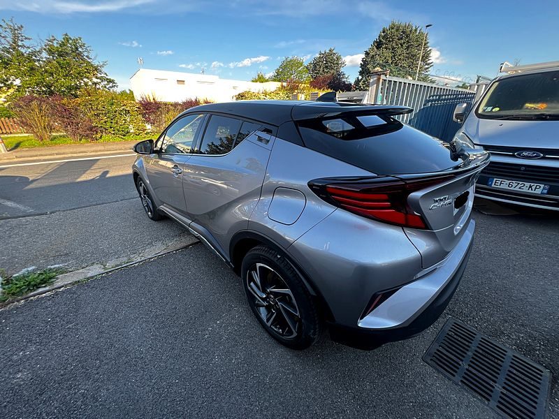 TOYOTA C-HR Hybride Graphic Pack Premium MY20