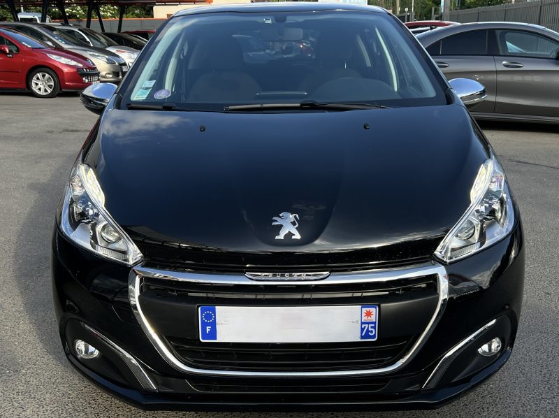 PEUGEOT 208 PHASE 2 STYLE 1.2 82 Cv PREMIERE MAIN / 16 200 Kms 5 PORTES CRIT AIR 1 - GARANTIE 1 AN