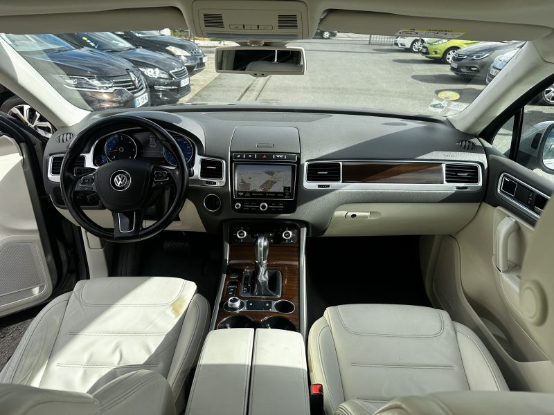 VOLKSWAGEN TOUAREG 2015