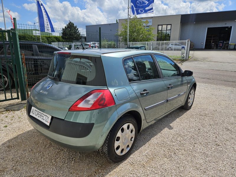 RENAULT MEGANE II 2004