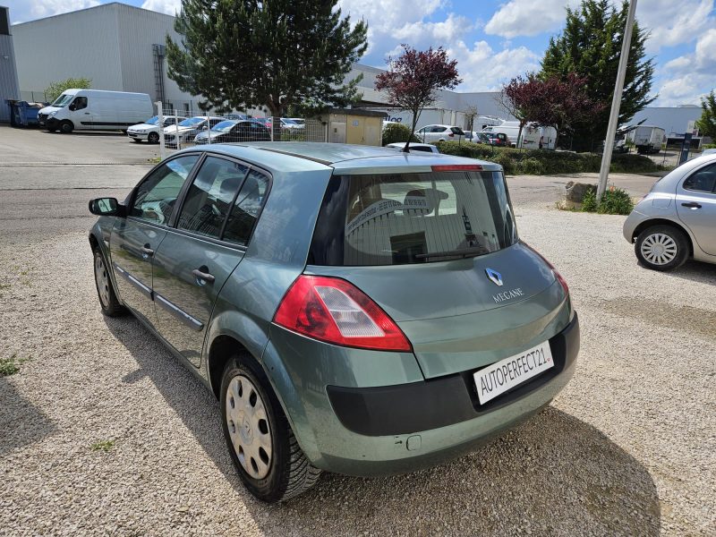 RENAULT MEGANE II 2004