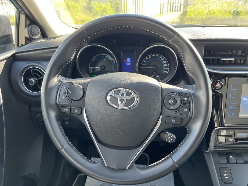 TOYOTA AURIS 2017