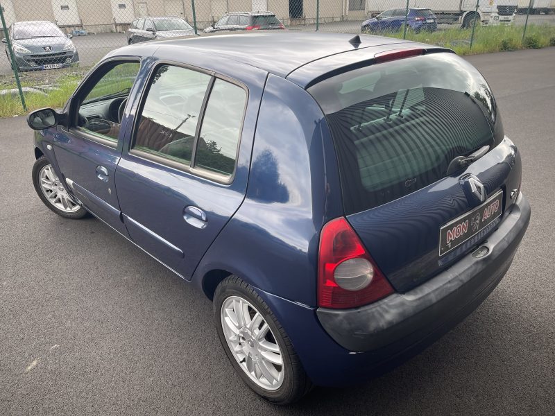 RENAULT CLIO 2004