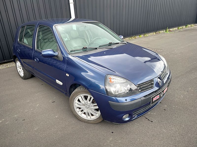 RENAULT CLIO 2004