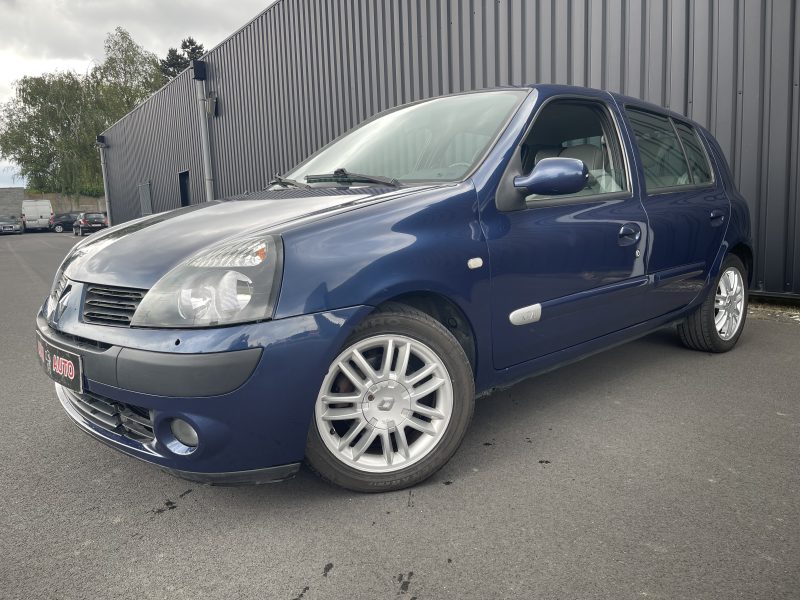 RENAULT CLIO 2004