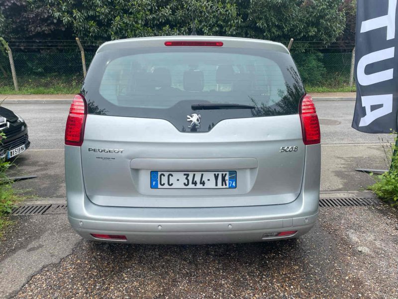 PEUGEOT 5008 1.6HDI 110CV