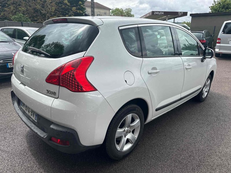 PEUGEOT 3008 Monospace 2011