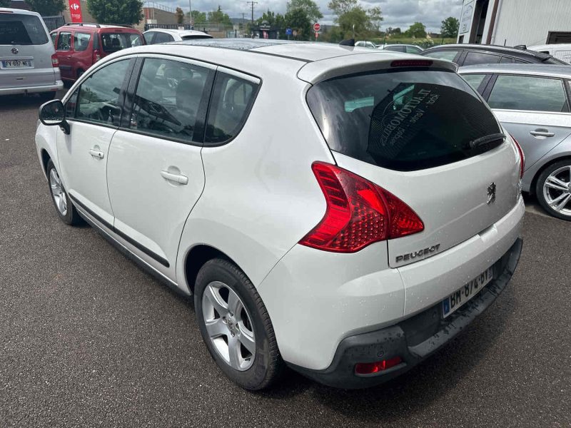 PEUGEOT 3008 Monospace 2011