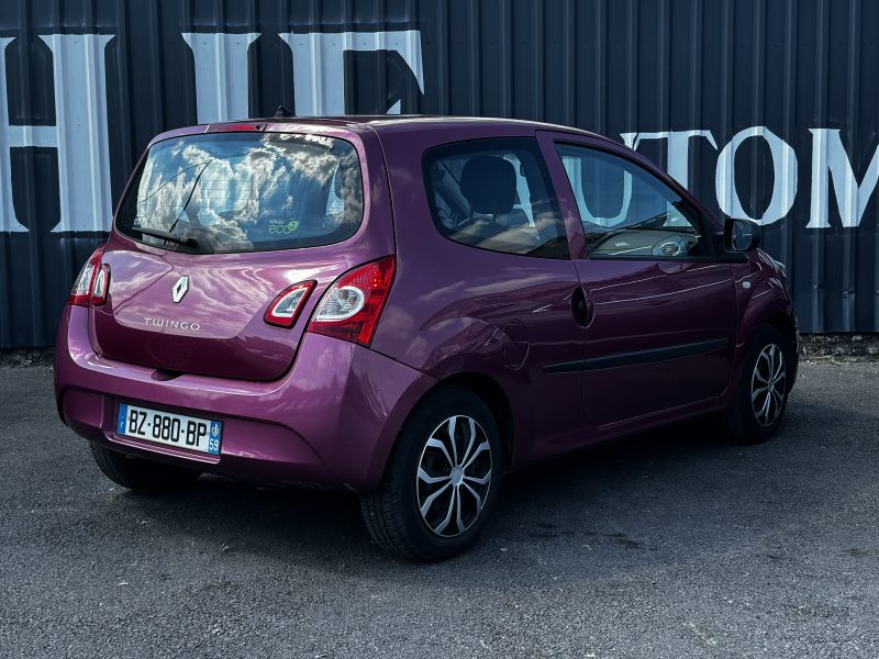 RENAULT TWINGO II 2011