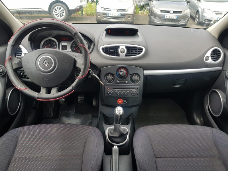 RENAULT CLIO III 1.2i 65CV DYNAMIQUE