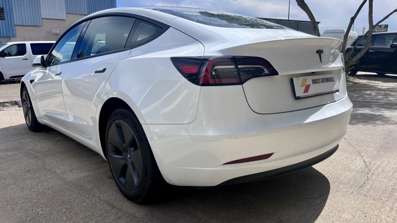 TESLA MODEL 3 2022