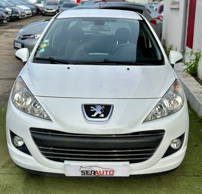 PEUGEOT 207 2010