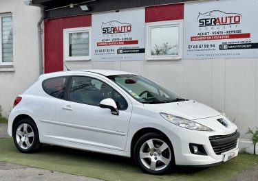 PEUGEOT 207 2010