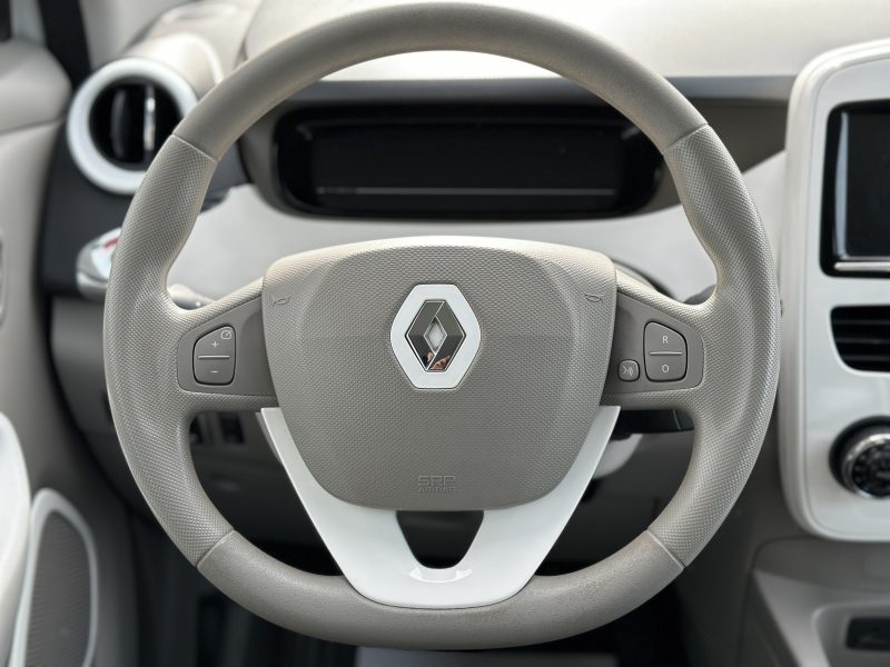 RENAULT ZOE 2015