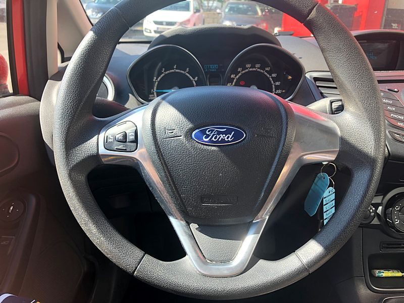 FORD FIESTA VI 2014