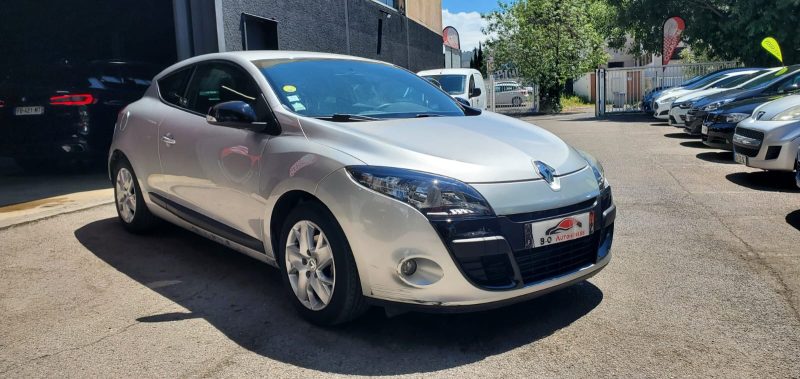 Renault Mégane III Coupé 1.5 dCi 110ch, *Idéale jeune permis*,