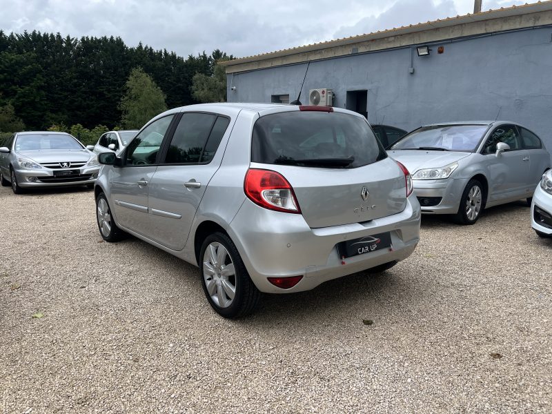 RENAULT CLIO III 2010