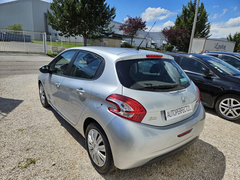 PEUGEOT 208 I 2013