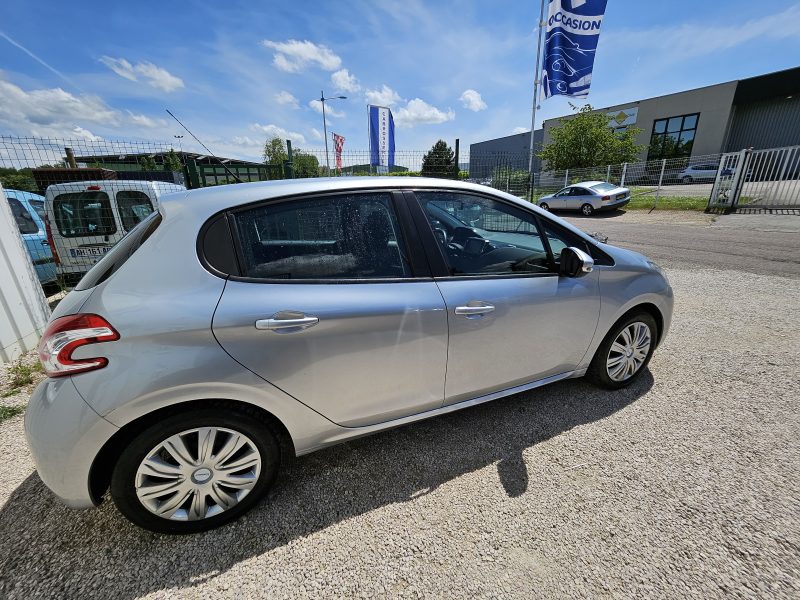 PEUGEOT 208 I 2013