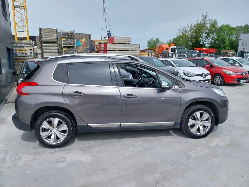 PEUGEOT 2008 1.2 PureTech 110 Allure